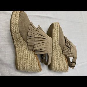 Minnetonka Ashley Wedge